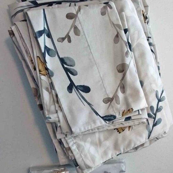 The Company Store Queen COTTON SATEEN Sheet Set with 2 New Extra Pillowcases - Picture 3 of 3